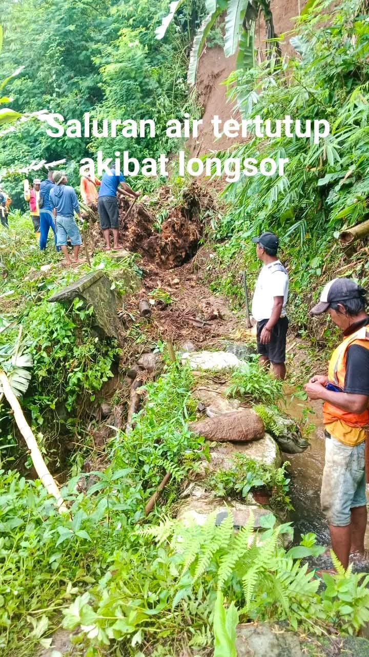 Curah hujan tinggi mengakibatkan longsor